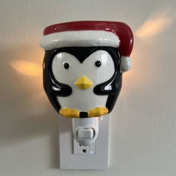 NWT Scentsy Baby Tux Mini Plug In Warmer - Picture 1 of 3